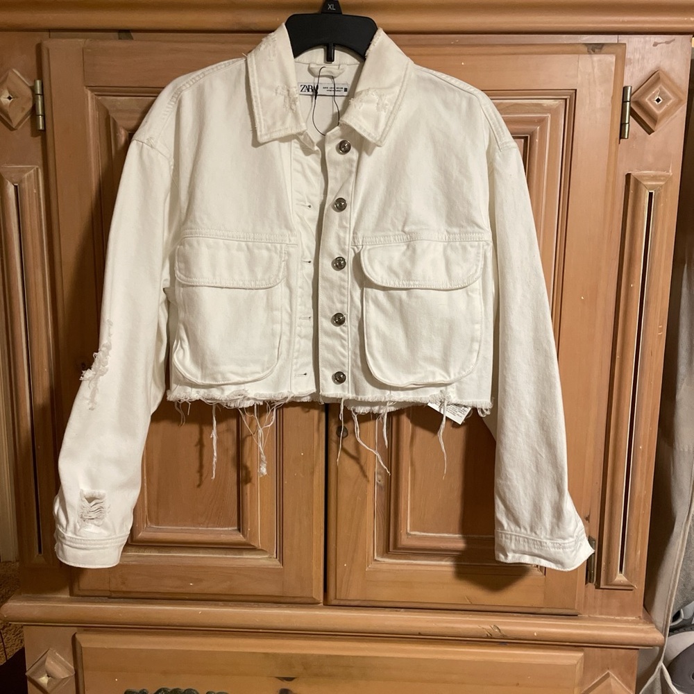 Zara White Cropped Distressed Denim Jacket